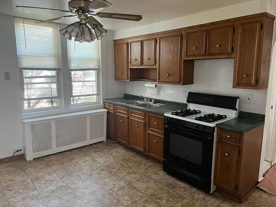 1st image of 9 Highland Ave #2
