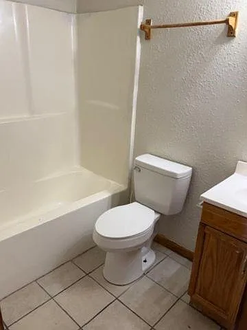 4880 Viola St — Photo 10