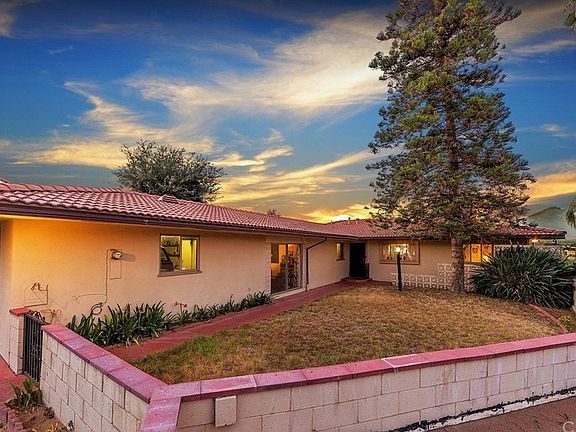 2nd image of 1235 El Paraiso Dr