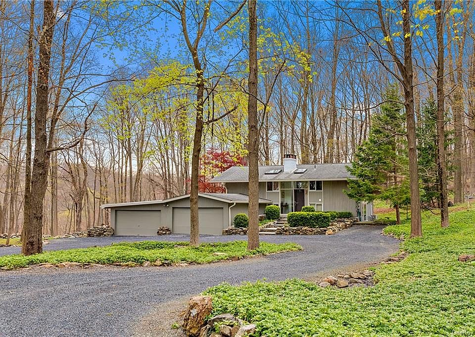1st image of 619 Quaker Rd