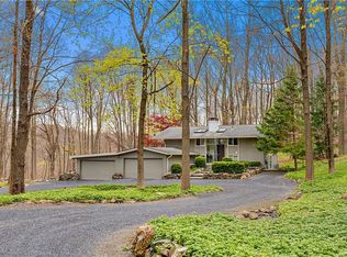 619 Quaker Rd, Chappaqua, NY 10514
