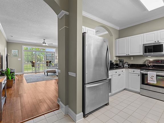 4th image of 5751 Oyster Catcher Dr. #323