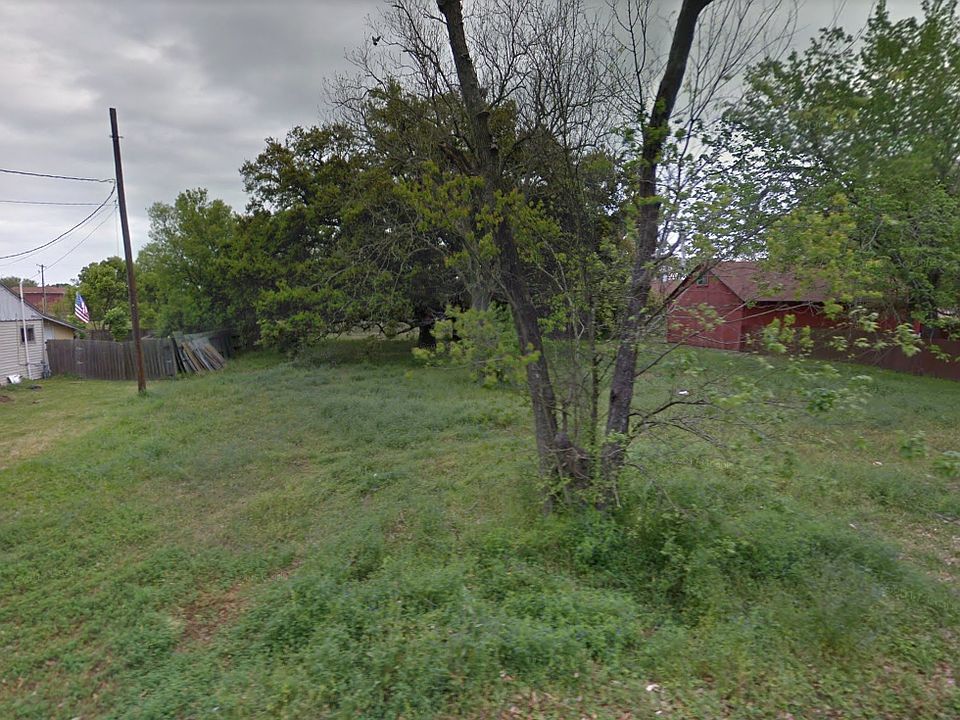 2nd image of 1904 Duff Dr