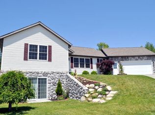 503 Horizon Dr, Middlebury, IN 46540