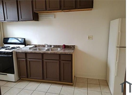 1st image of 1644 W 82nd St #1