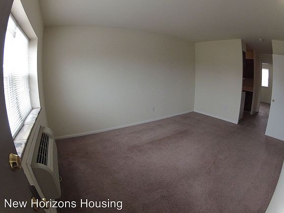 4th image of 525 E Town St APT D5