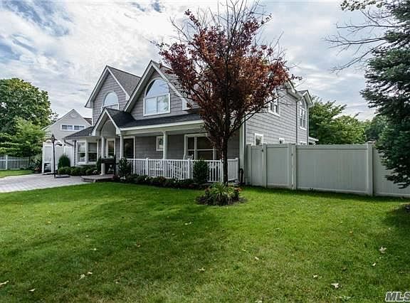 3rd image of 49 Pinecone Ln