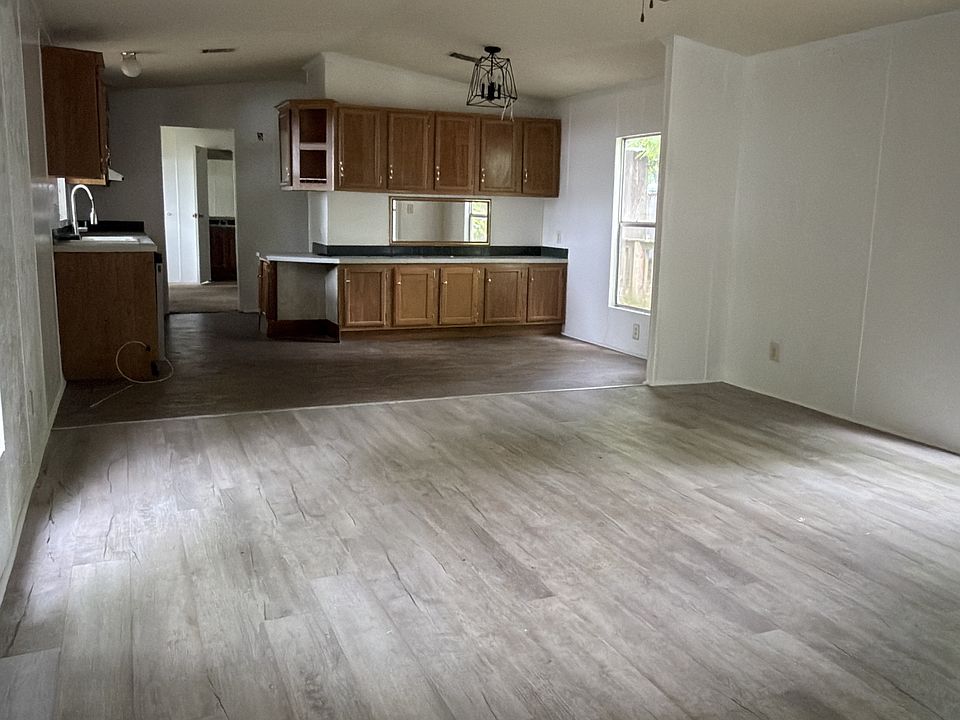 1st image of 600 Davis Cir Trailer 30