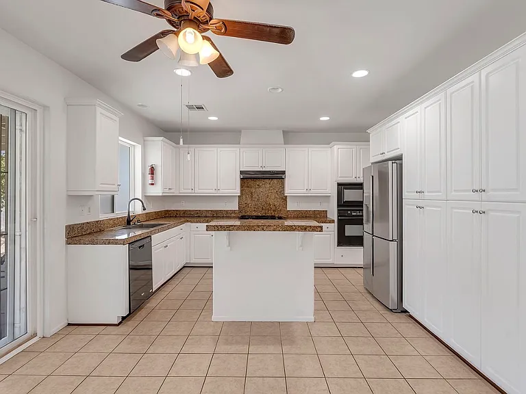 4731 W Avenue J4 — Photo 11