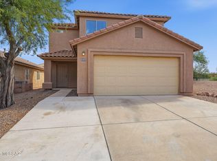 787 W Cholla Crest Dr, Green Valley, AZ 85614