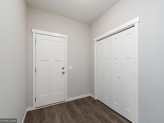 5th image of 12839 Jamestown St NE