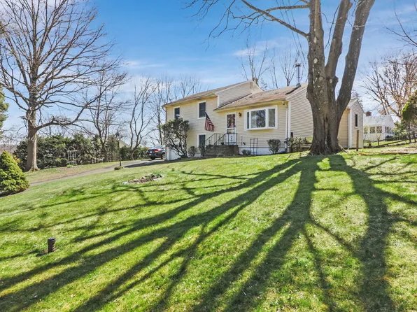 37 Esquire Road, Norwalk, CT 06851