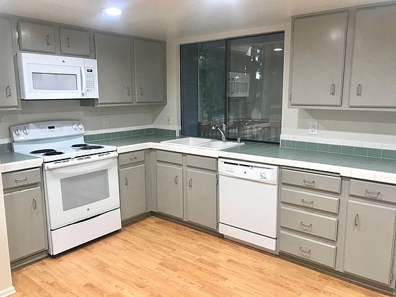 2nd image of 12822 NE 110th Ct