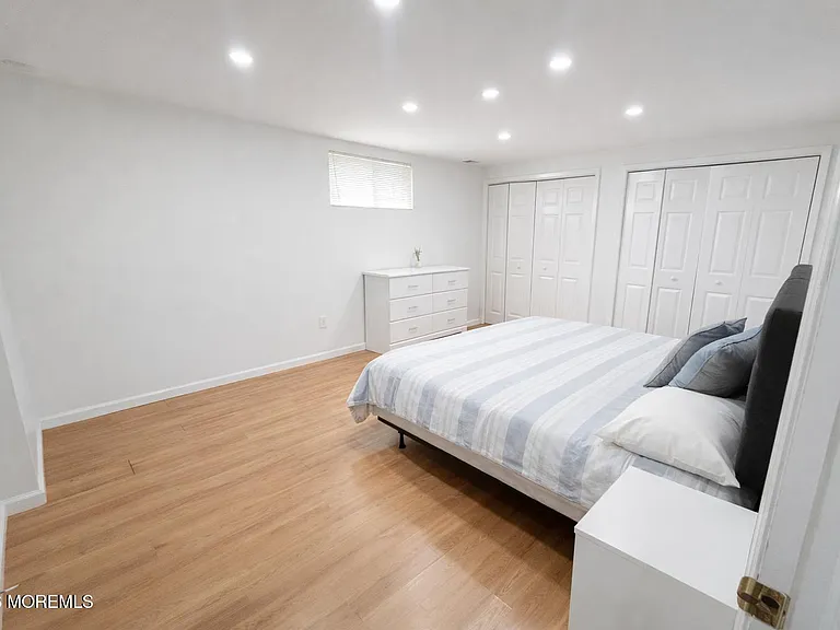 1111 Madison Ave — Photo 14