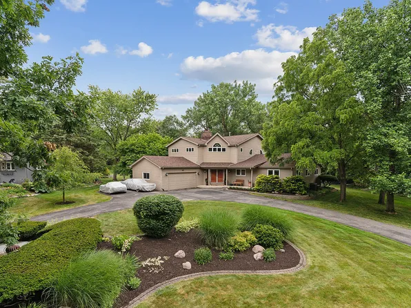 160 Cornwall Dr, Crete, IL 60417