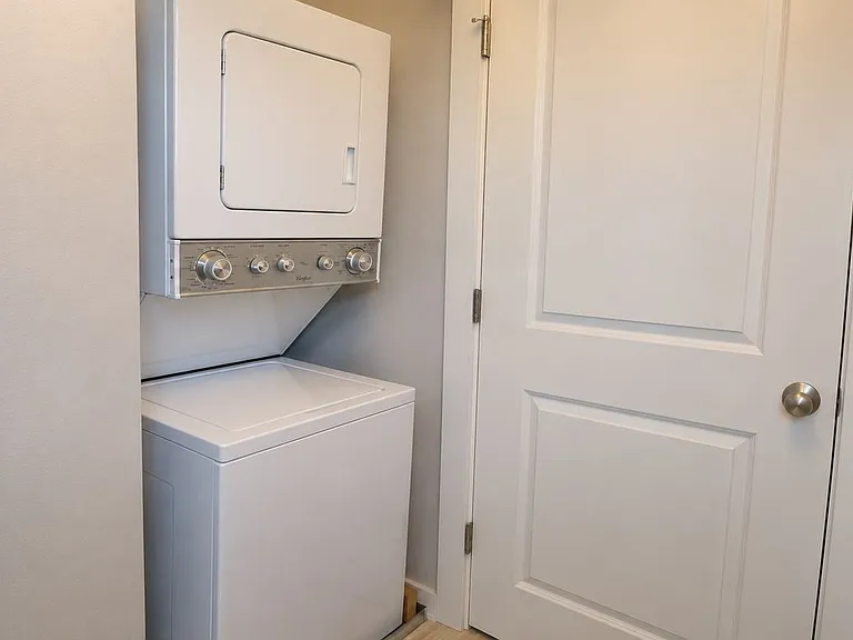 4104 Nitschke St #B — Photo 4