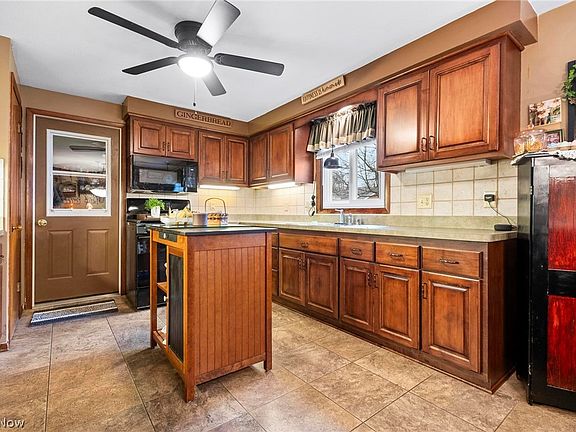 2nd image of 4401 Forest Hill Dr