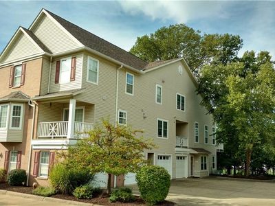 624 Tollis Pkwy #624, Broadview Heights, OH, 44147