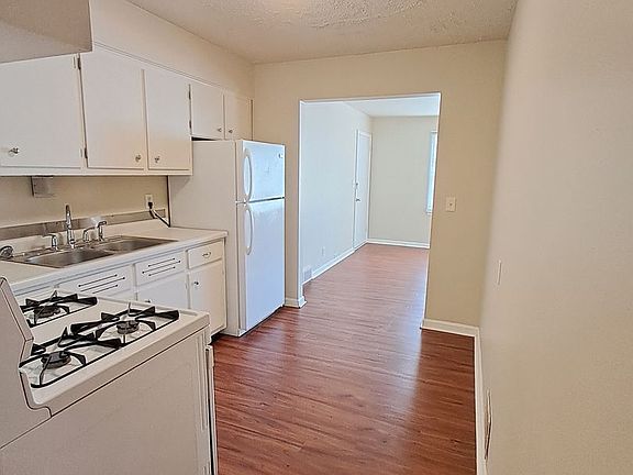 5th image of 2225 7th Ave APT 2
