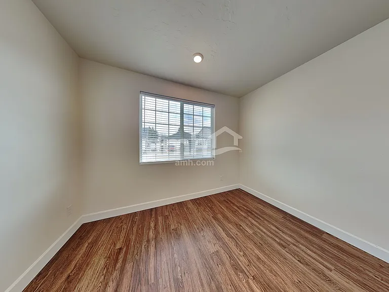 5032 W Milliron Dr — Photo 20