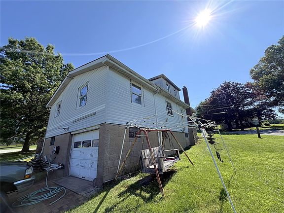 4th image of 1661 Amy Ln
