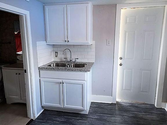 3rd image of 412 N. 8th Street