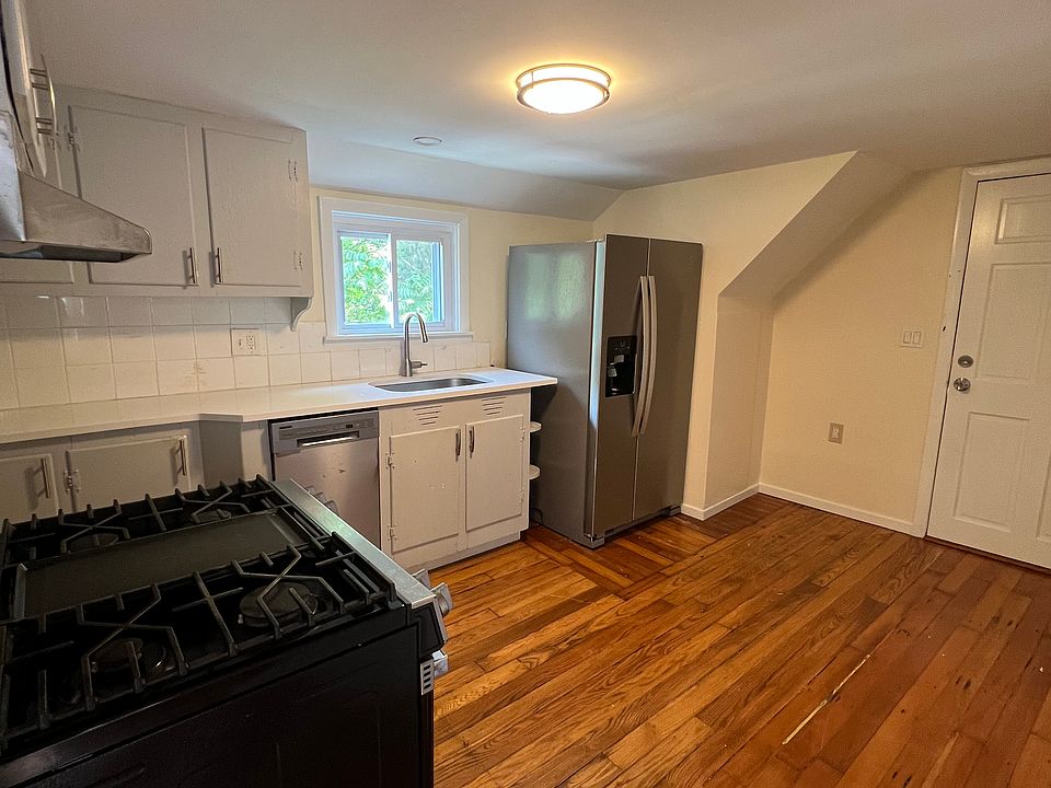 1st image of 178 Cohasset St APT 3