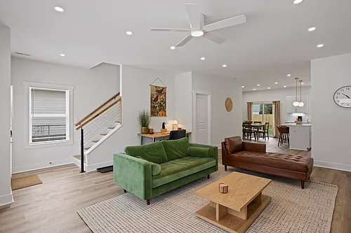 5 McDade St #A Photo 1