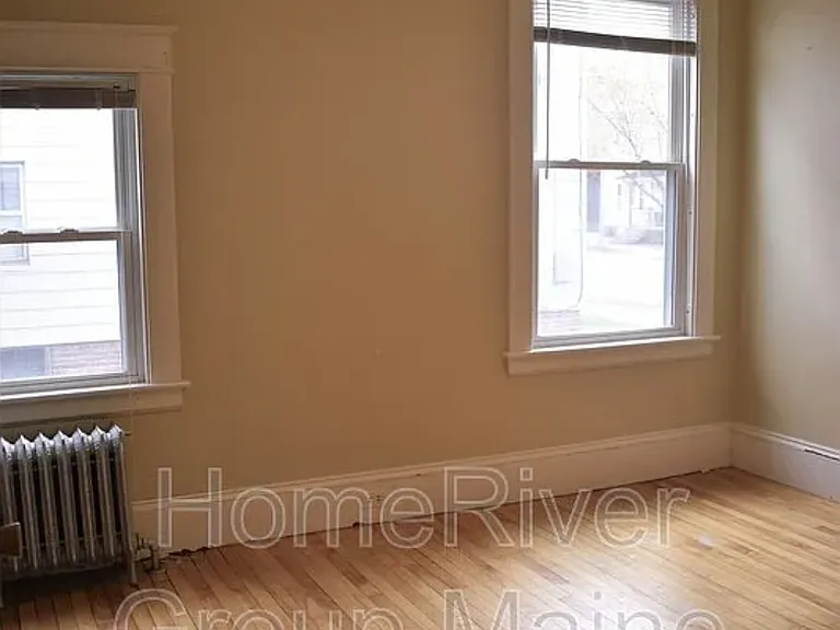 171 College St #5 — Photo 16