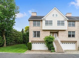 262 Drake Ave APT 10, New Rochelle, NY 10805