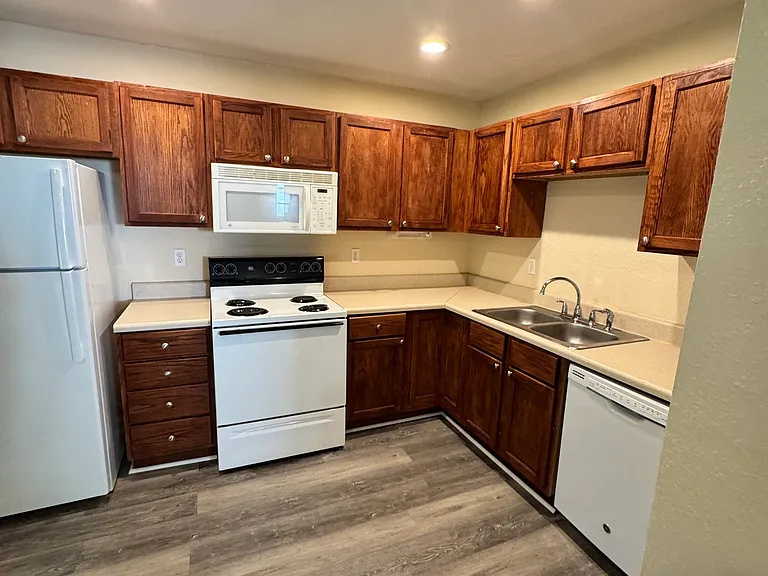 776 Happy Hollow Rd #B — Photo 3