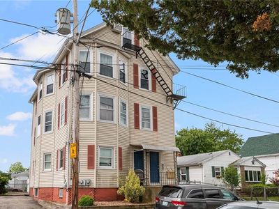 178-180 Chandler Ave, Pawtucket, RI, 02860