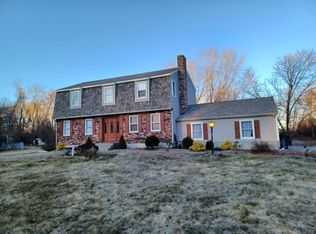 39 Lisa Ln, Uncasville, CT 06382