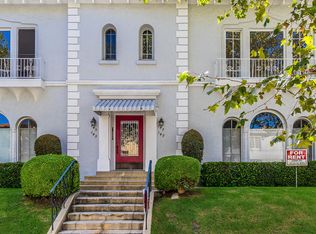 145 S Sycamore Ave, Los Angeles, CA 90036