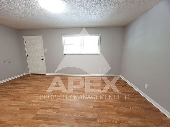 3rd image of 2700 Holbrook Dr #2