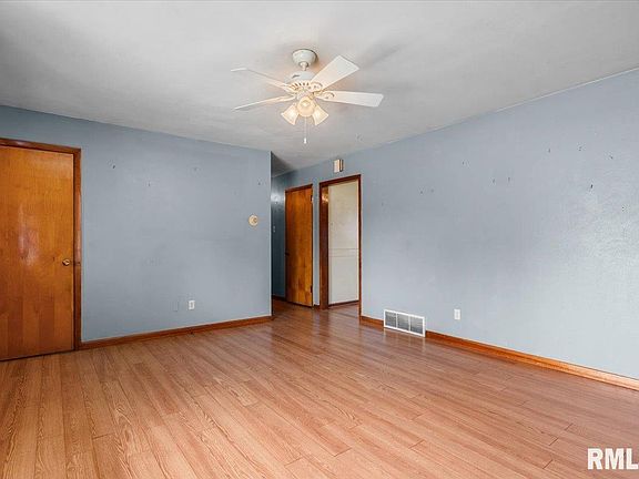 5th image of 139 Willow Rd