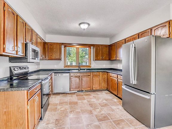 4th image of 2206 Chancery St S