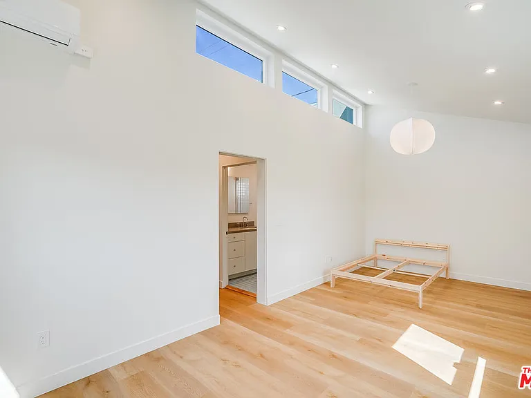 1780 Midvale Ave — Photo 13