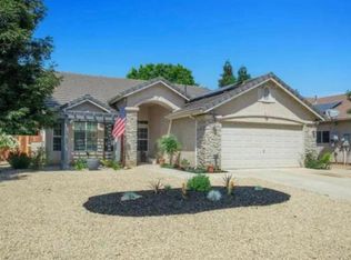 102 N Helm Ave, Clovis, CA 93612