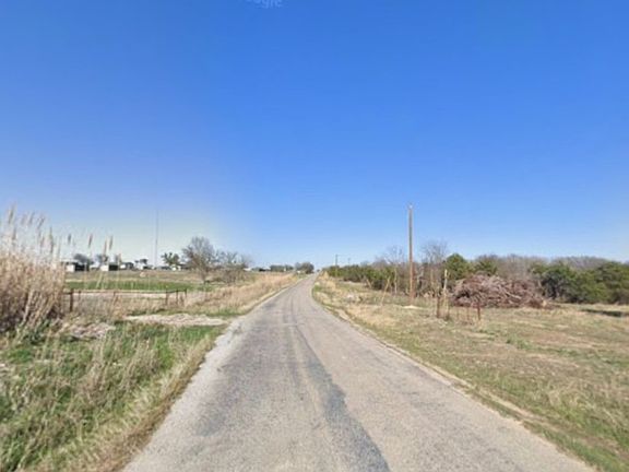 2nd image of 4530 County Road 351