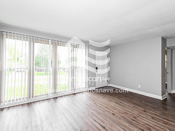 5-Living Room