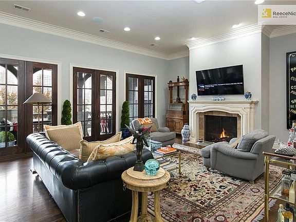 2nd image of 4611 Jarboe St #6