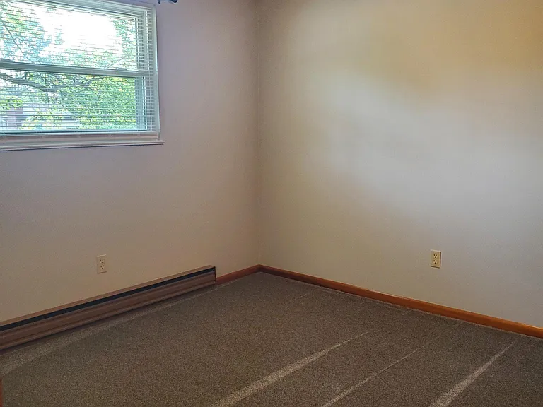 1447 Ellwood Ave SW — Photo 6