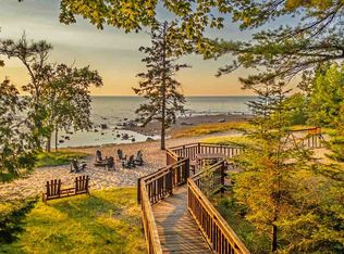 12429 Meanderline Rd, Charlevoix, MI 49720