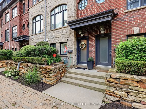 3rd image of 39 Lobo Mews