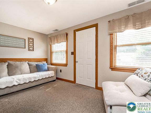 4th image of 117 Whispering Acres Ln
