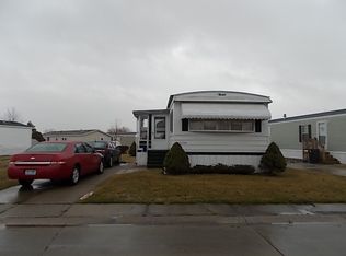 45738 Carousel Dr W, Macomb, MI 48044