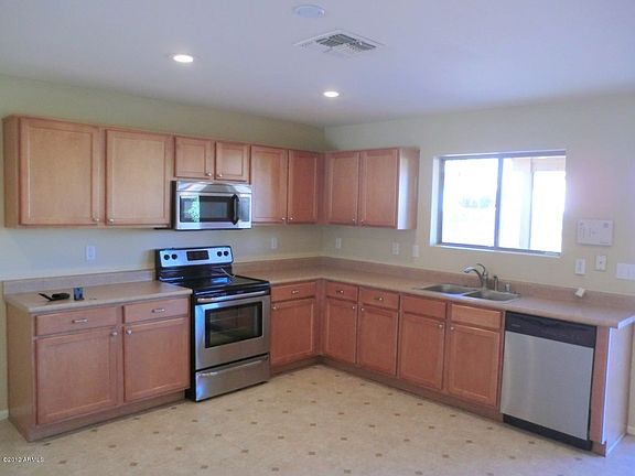 5th image of 43668 W Colby Dr