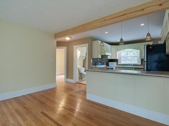 4th image of 5602 Woodland Ln