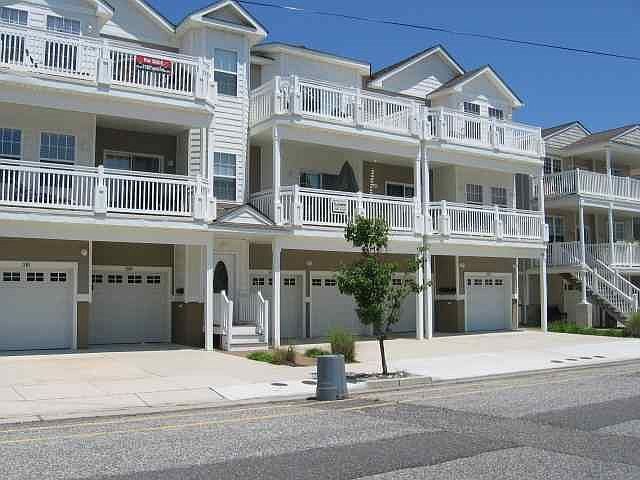 2nd image of 213 E Taylor Ave Unit 200